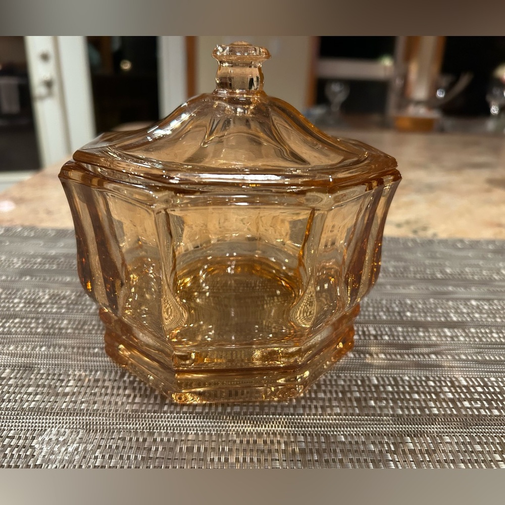 Peach  Indiana Glass “Concord” Pattern Vintage Octagon Covered Dish. No flaws.